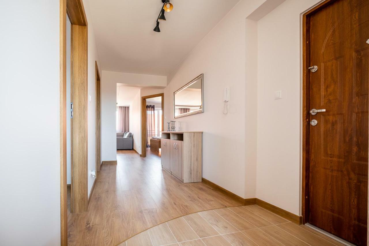 Loft Apartment *